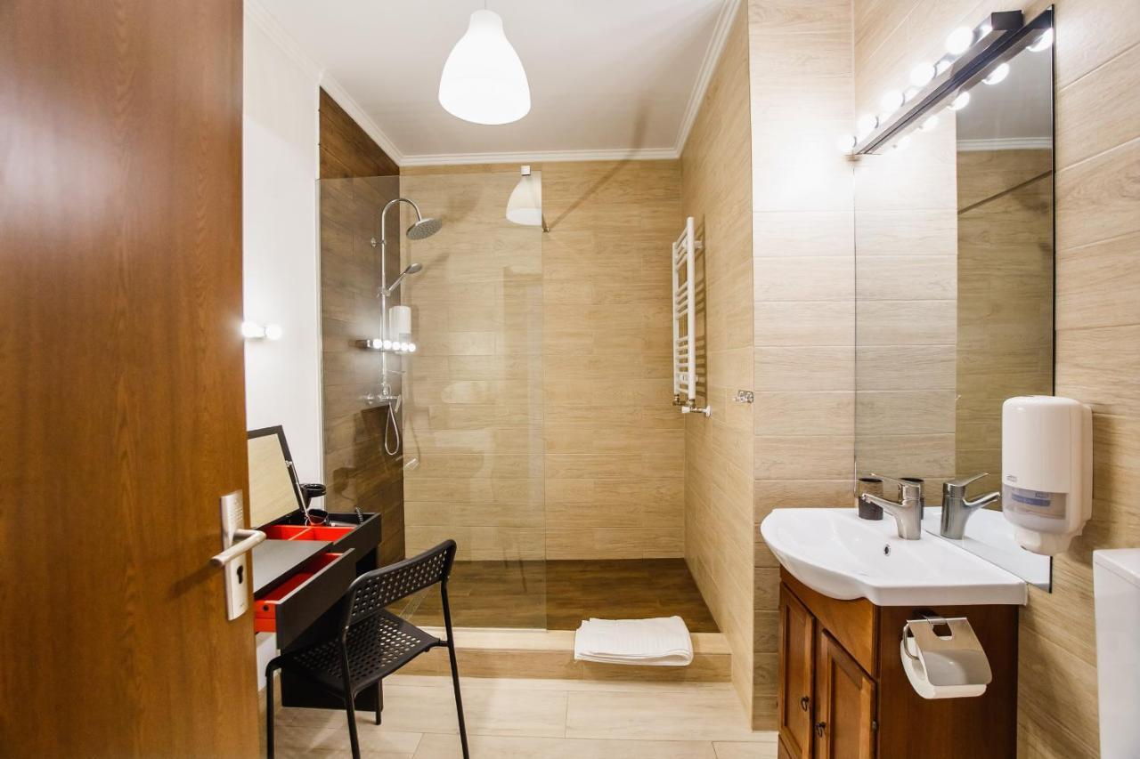 Fresh Studio In Central Oradea Apartment Exterior photo