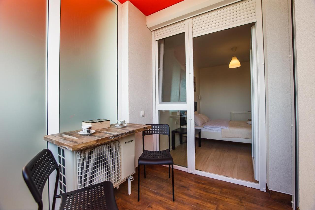 Fresh Studio In Central Oradea Apartment Exterior photo